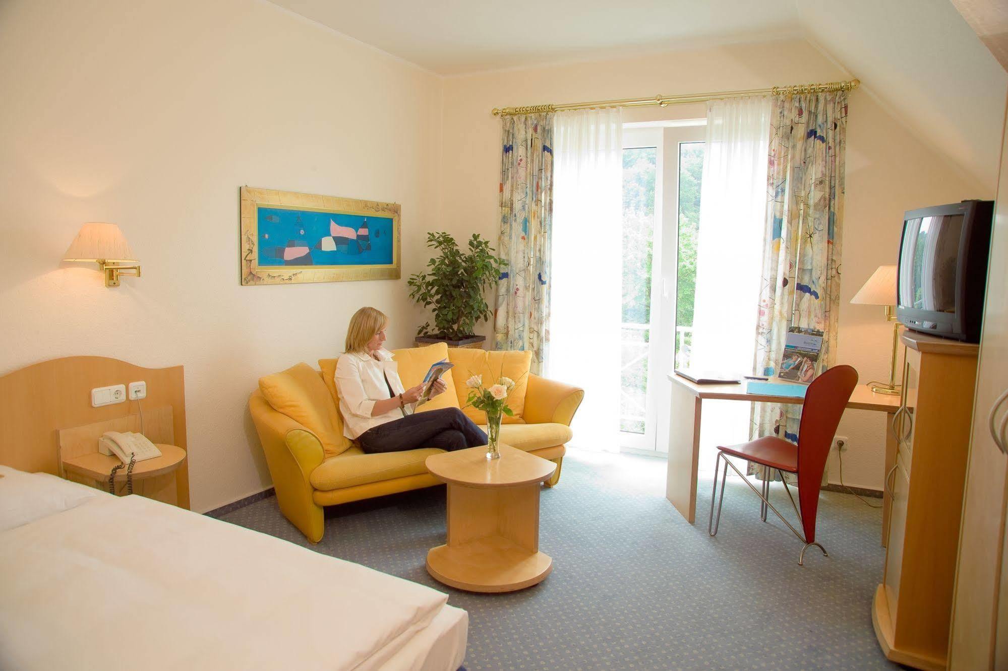 Hotel & Apartments Leugermann อิบเบนบูเริน ภายนอก รูปภาพ