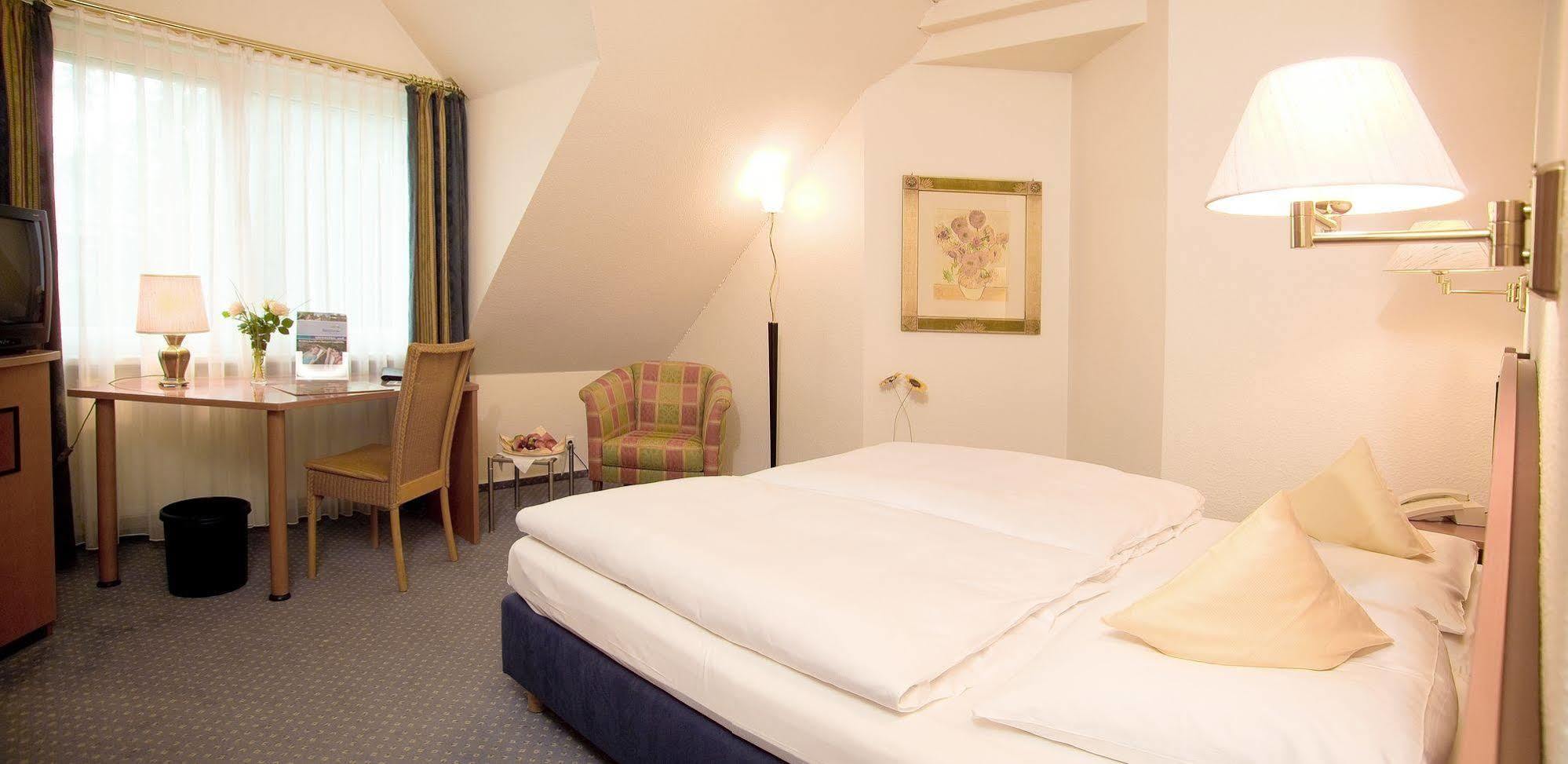 Hotel & Apartments Leugermann อิบเบนบูเริน ภายนอก รูปภาพ